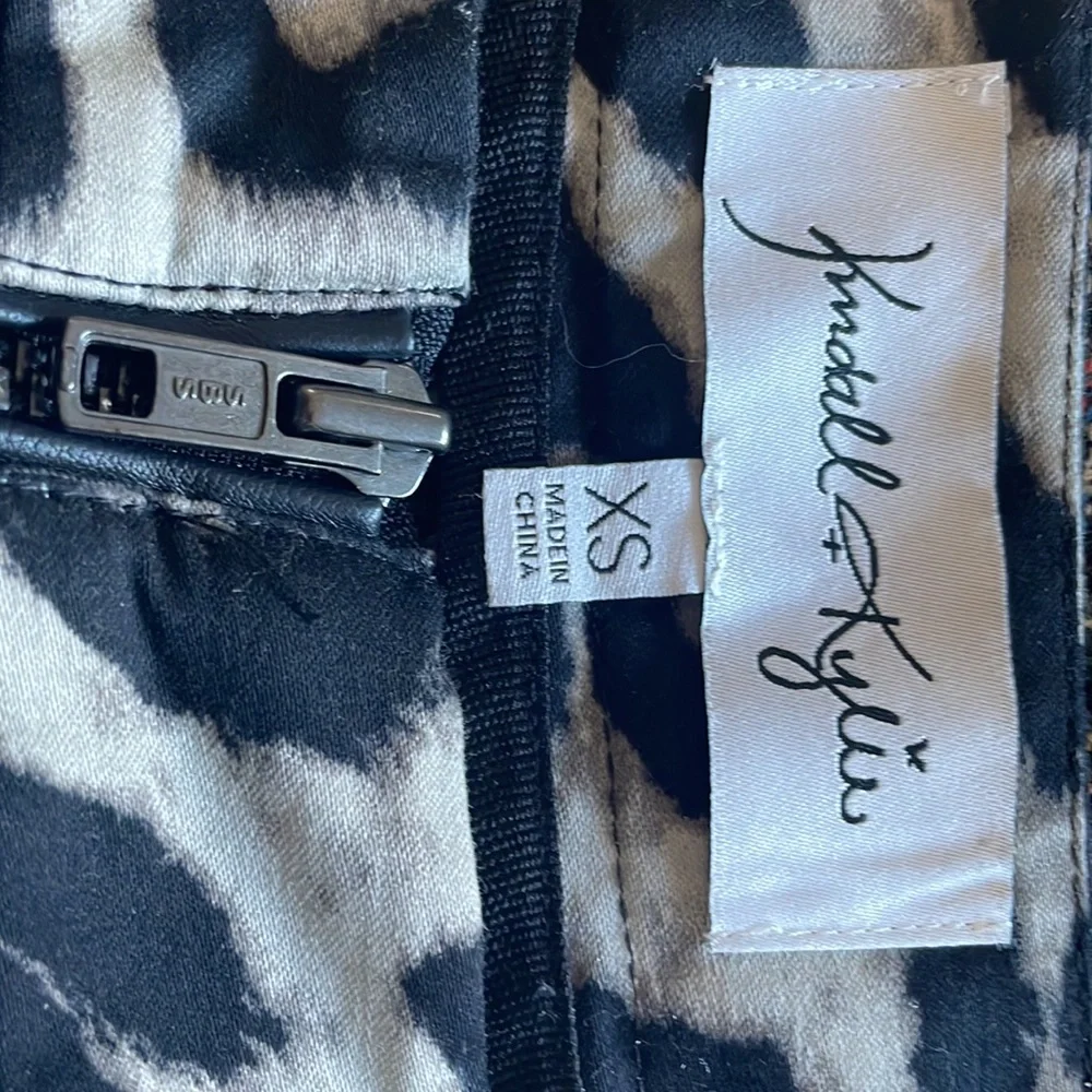 Kendall + Kylie Animal Pencil Skirt - Picture 3 of 3